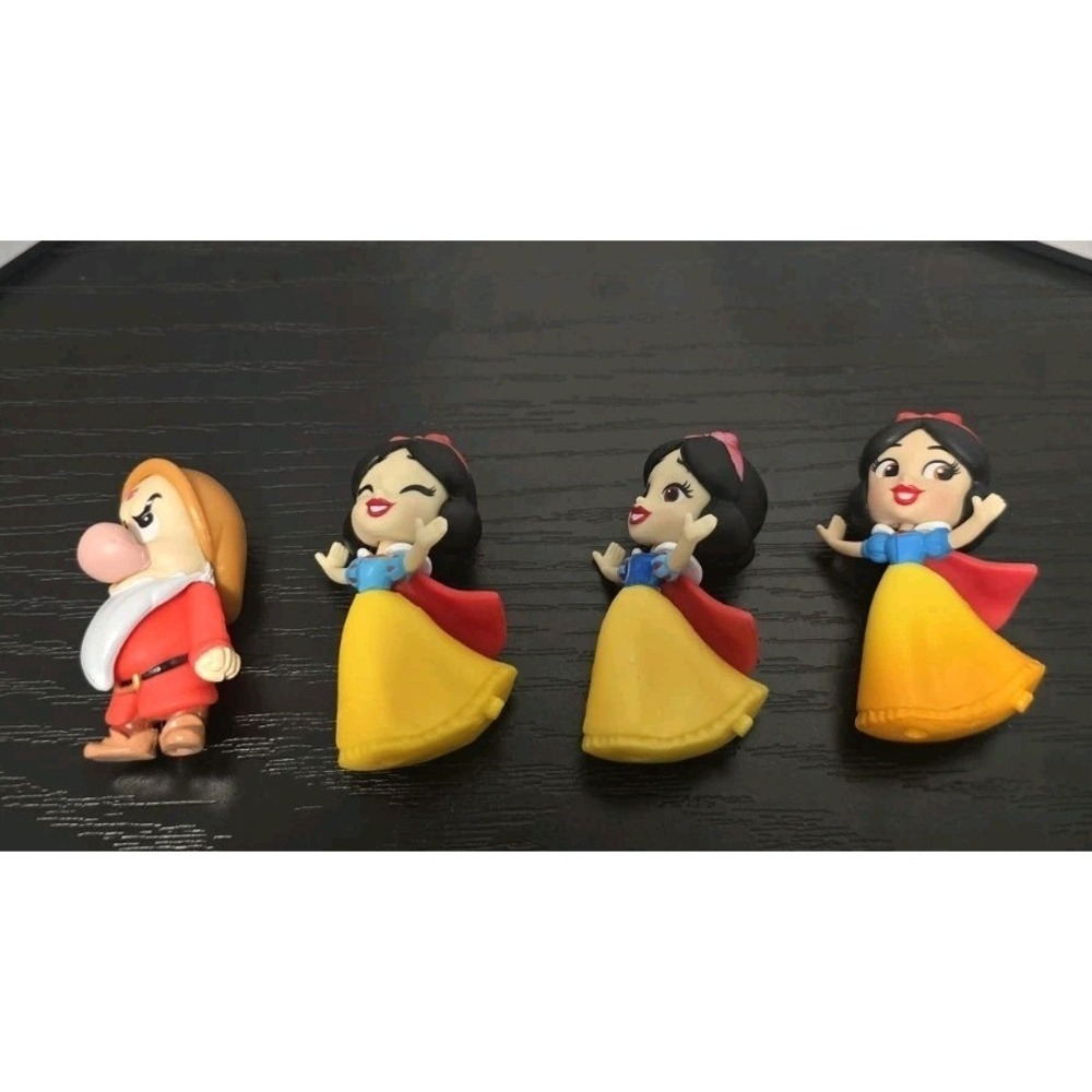 Disney Comic Character Snow White And Grumpy Characters Included Lot Of 4